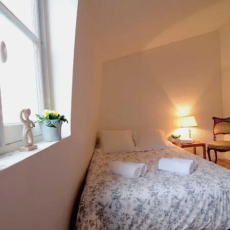 Apartment Louvre St Honore